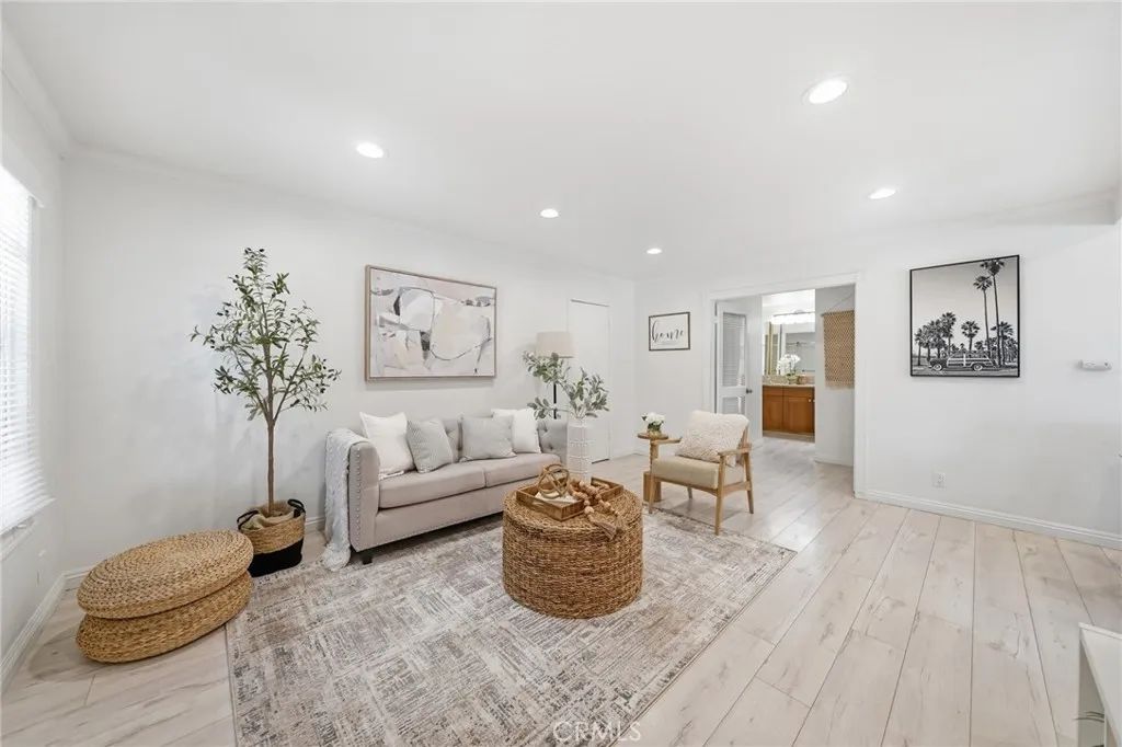 185 Streamwood, Irvine, CA 92620