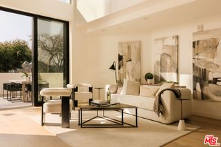 2919 Waverly 101, Los Angeles, CA 90039