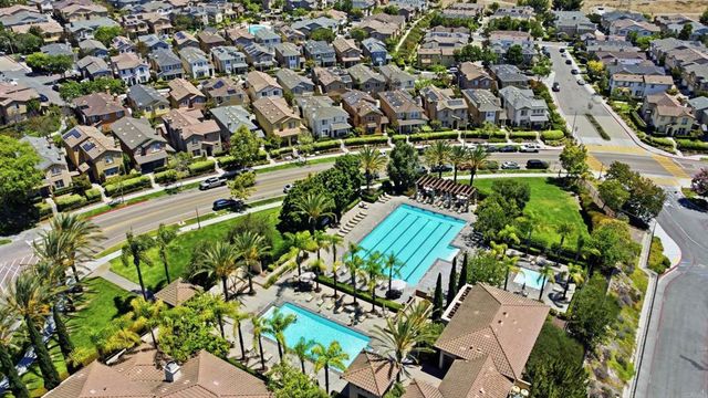 1724 Rolling Water Drive 4, Chula Vista, CA 91915
