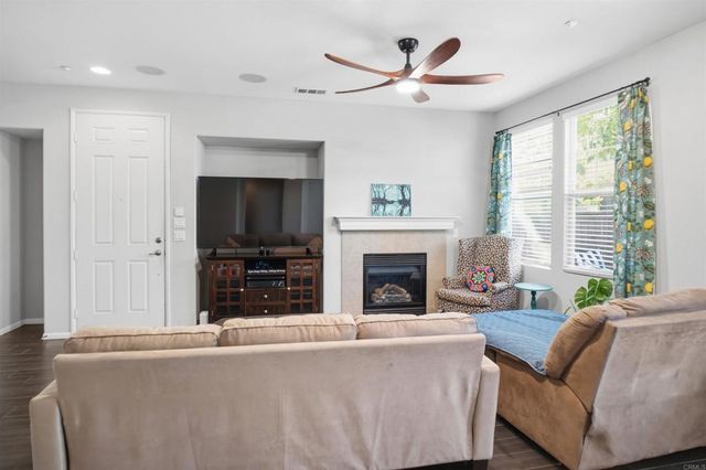 1724 Rolling Water Drive 4, Chula Vista, CA 91915