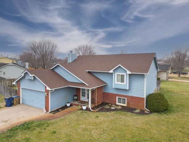 302 W Lockwood St, Wichita, KS 67217