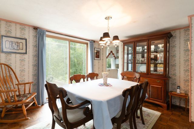 7 Huguenot Rd, Oxford, MA 01540