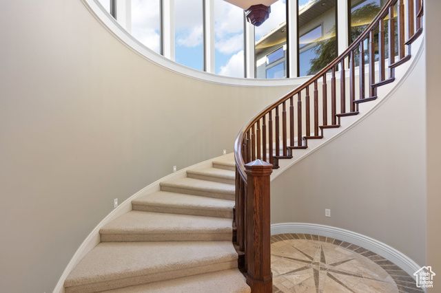 5210 SKYLINE PKWY, Ogden, UT 84403