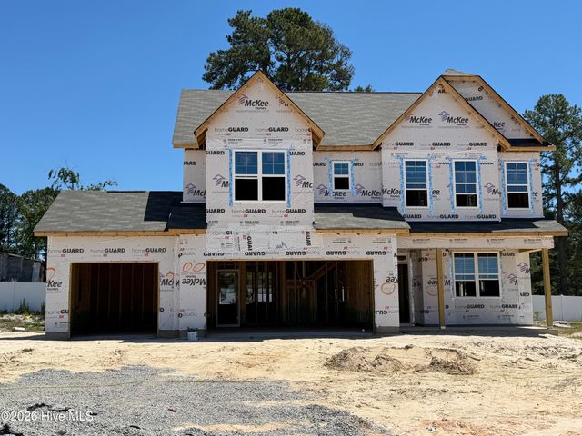 913 Peckham Lp, Aberdeen, NC 28315