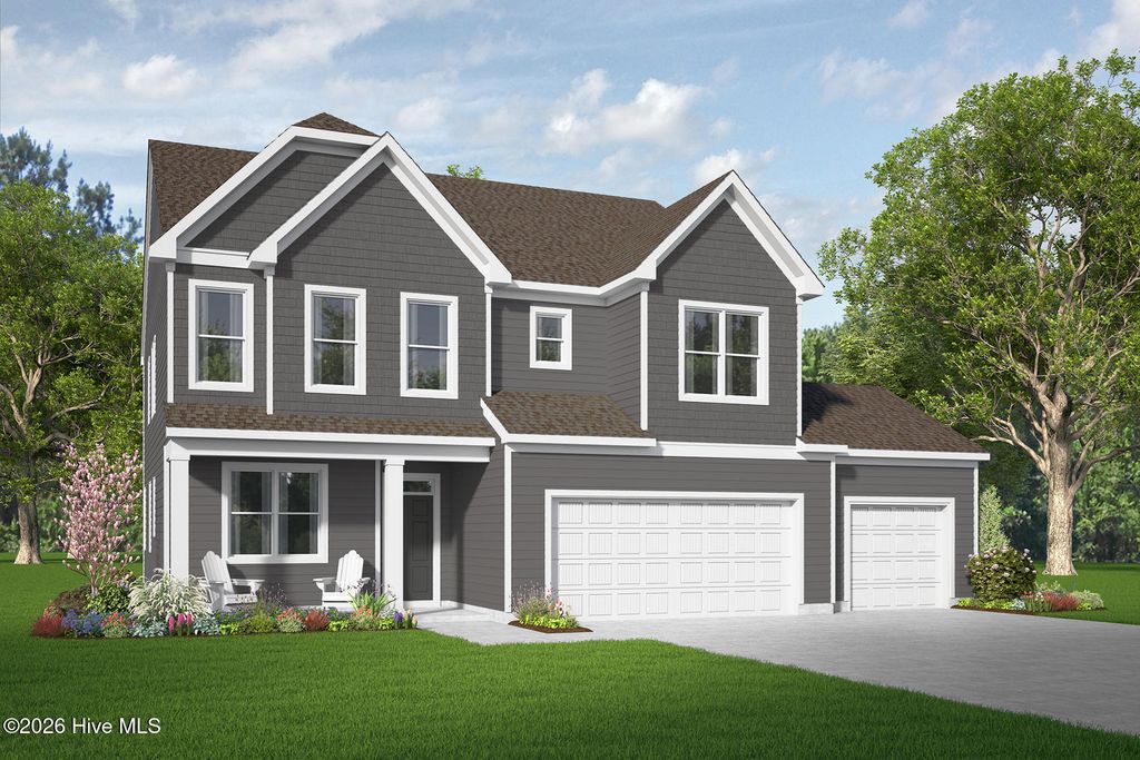 913 Peckham Lp, Aberdeen, NC 28315