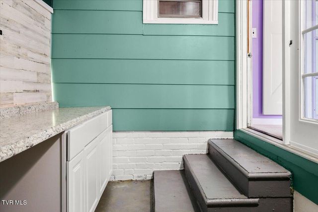 306 Arbutus Avenue, Kingsport, TN 37660