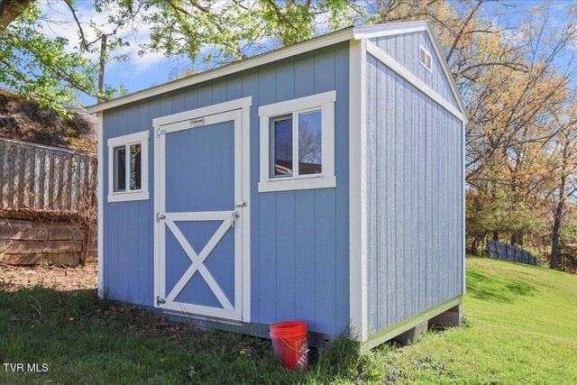 306 Arbutus Avenue, Kingsport, TN 37660