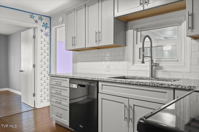 306 Arbutus Avenue, Kingsport, TN 37660