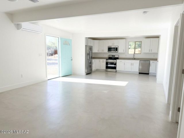 1201 W Calle Concordia, Oro Valley, AZ 85704
