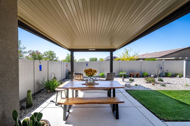 9102 Cerro Vista Dr, El Dorado Hills, CA 95762