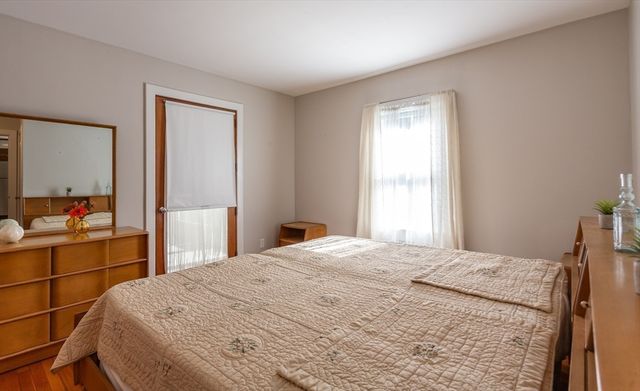 123 James St, Acushnet, MA 02743
