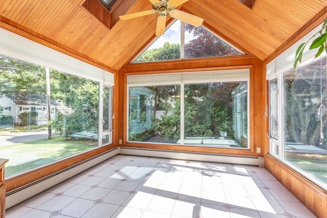 123 James St, Acushnet, MA 02743