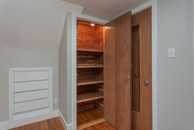 123 James St, Acushnet, MA 02743