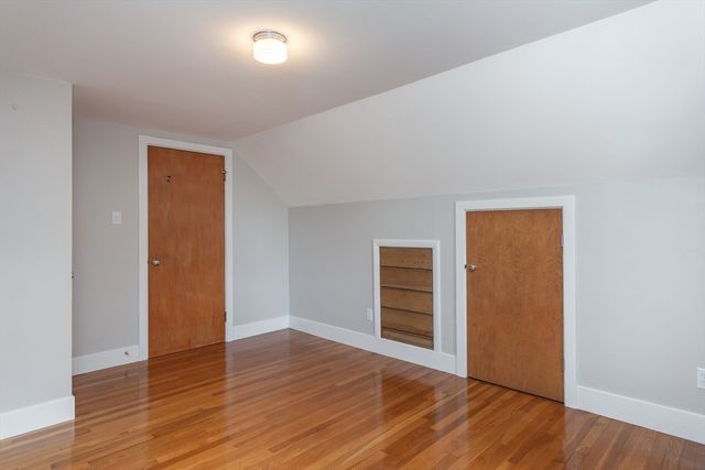 123 James St, Acushnet, MA 02743