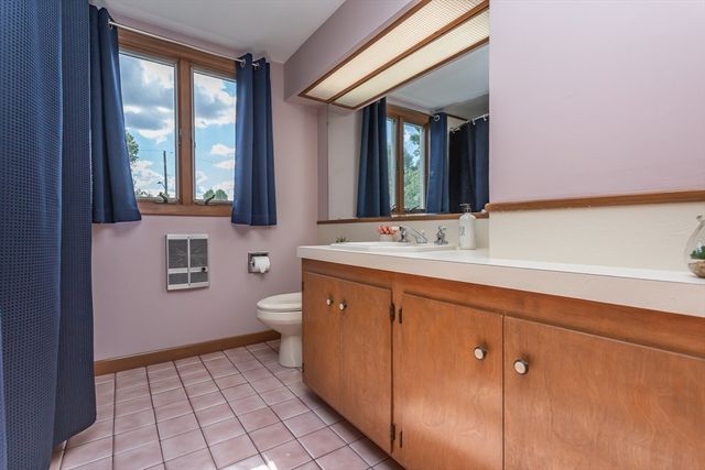 123 James St, Acushnet, MA 02743