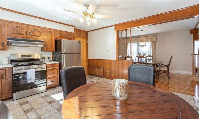 123 James St, Acushnet, MA 02743