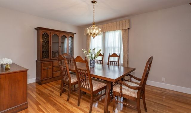 123 James St, Acushnet, MA 02743