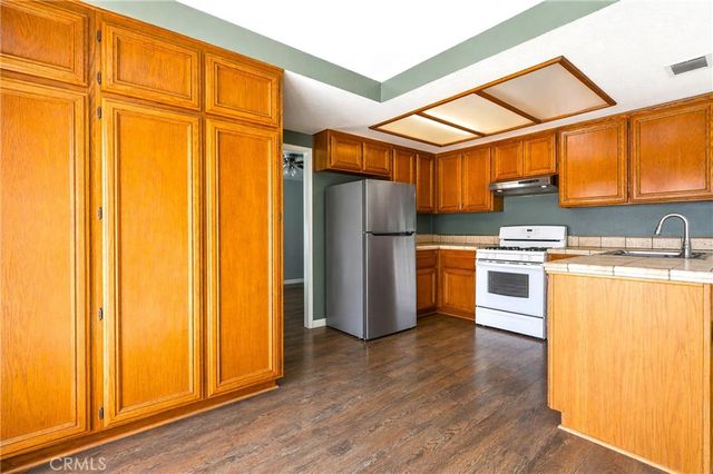 1813 Chesapeake Way, Corona, CA 92878