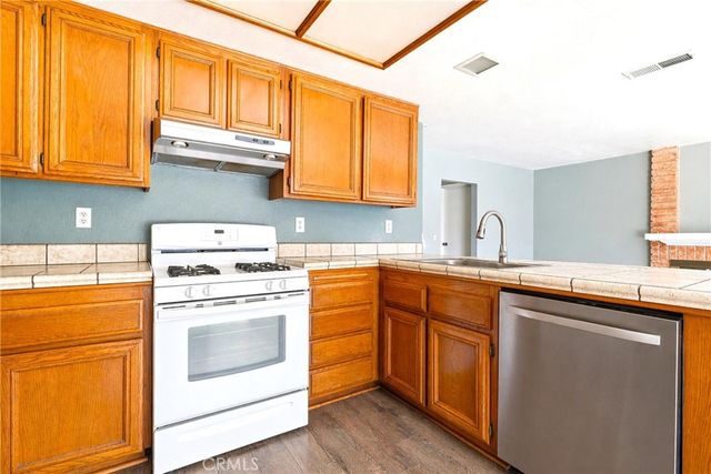 1813 Chesapeake Way, Corona, CA 92878