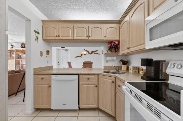 4444 NE Ocean Boulevard B2 108, Jensen Beach, FL 34957