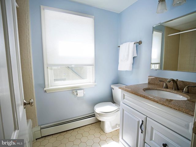 404 KENT RD, Bala Cynwyd, PA 19004