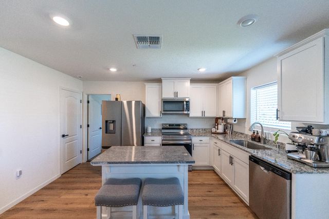 2157 Mickelson Dr, Marysville, CA 95901