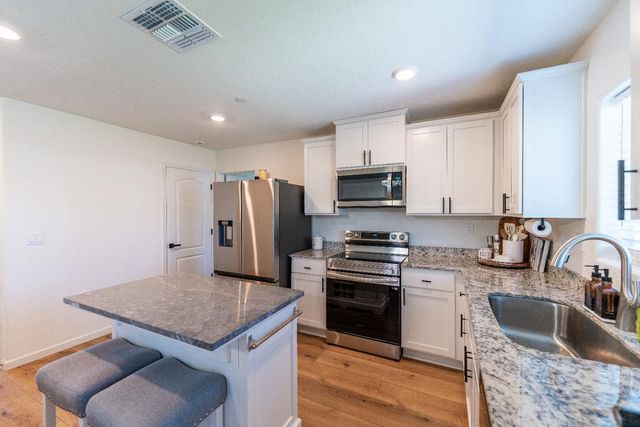 2157 Mickelson Dr, Marysville, CA 95901