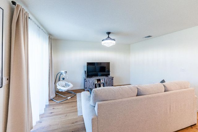 2157 Mickelson Dr, Marysville, CA 95901