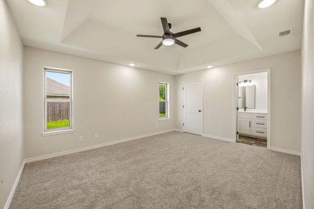 1318 Fairway Drive, Graham, TX 76450