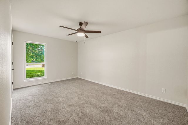 1318 Fairway Drive, Graham, TX 76450