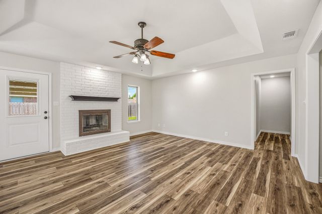 1318 Fairway Drive, Graham, TX 76450