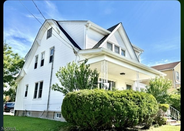 10 Berdan Ave, Fair Lawn Boro, NJ 07410