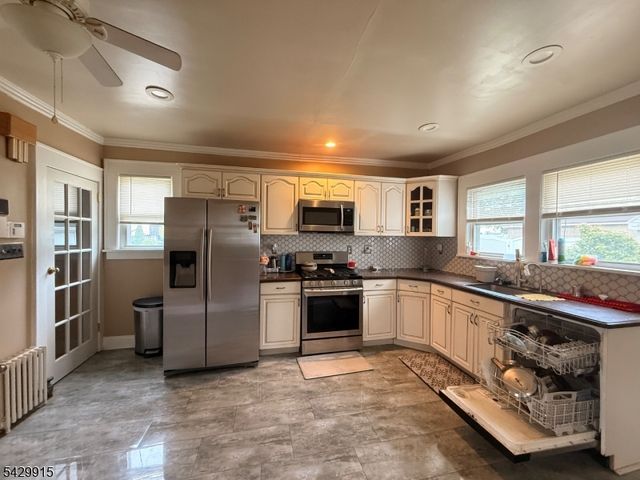10 Berdan Ave, Fair Lawn Boro, NJ 07410