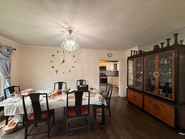 10 Berdan Ave, Fair Lawn Boro, NJ 07410