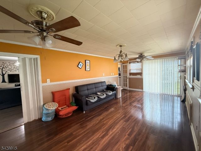 10 Berdan Ave, Fair Lawn Boro, NJ 07410
