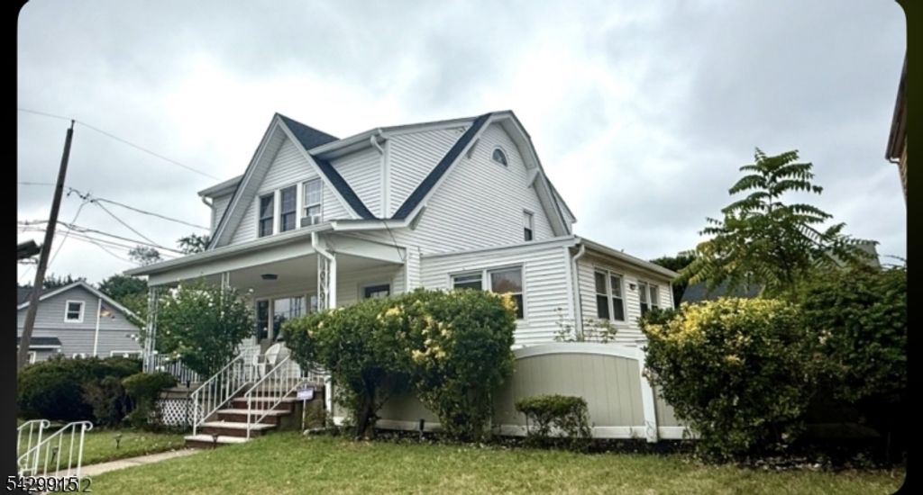 10 Berdan Ave, Fair Lawn Boro, NJ 07410
