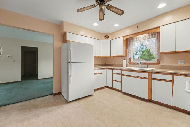 603 Orchard Lane, Beecher, IL 60401