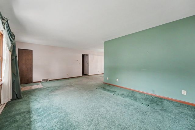 603 Orchard Lane, Beecher, IL 60401