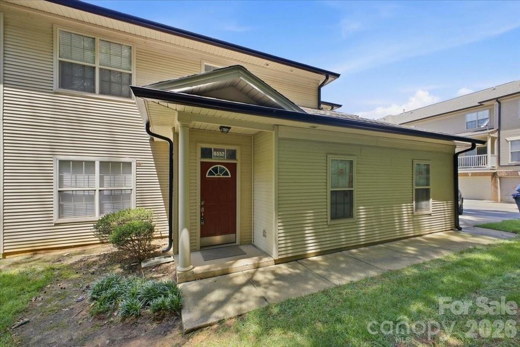 6552 Quarterbridge Lane, Charlotte, NC 28262