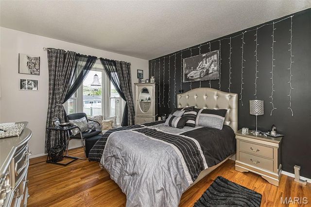2844 Sugar Tree Lane, Maryland Heights, MO 63043