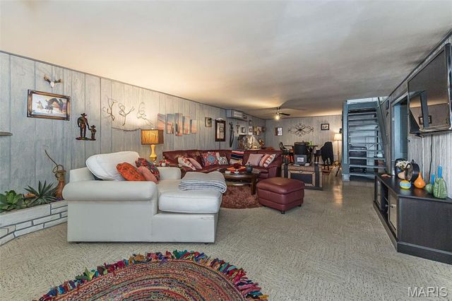 2844 Sugar Tree Lane, Maryland Heights, MO 63043