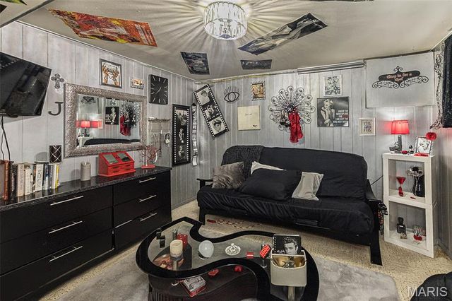 2844 Sugar Tree Lane, Maryland Heights, MO 63043