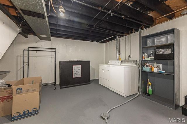 2844 Sugar Tree Lane, Maryland Heights, MO 63043