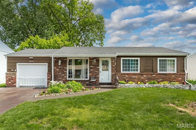2844 Sugar Tree Lane, Maryland Heights, MO 63043