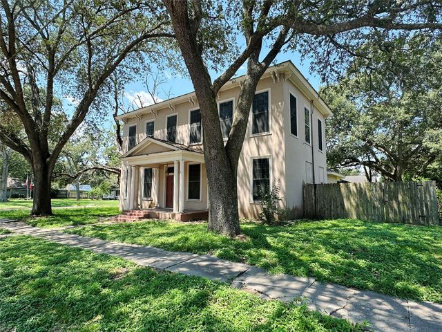 100 W Stockbridge Street, Eagle Lake, TX 77434