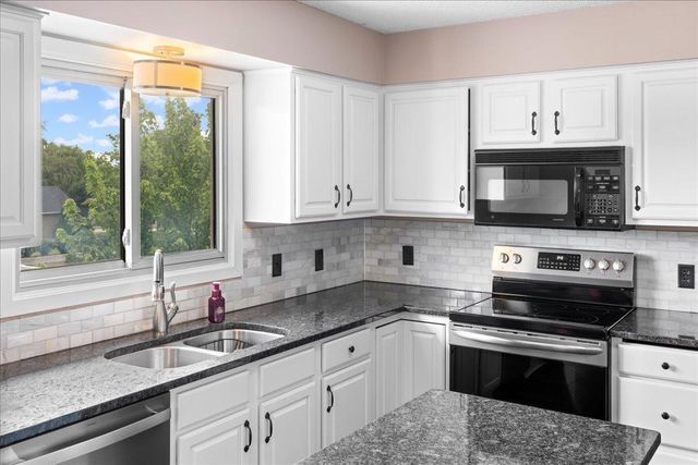 14494 Upper Guthrie Court, Apple Valley, MN 55124