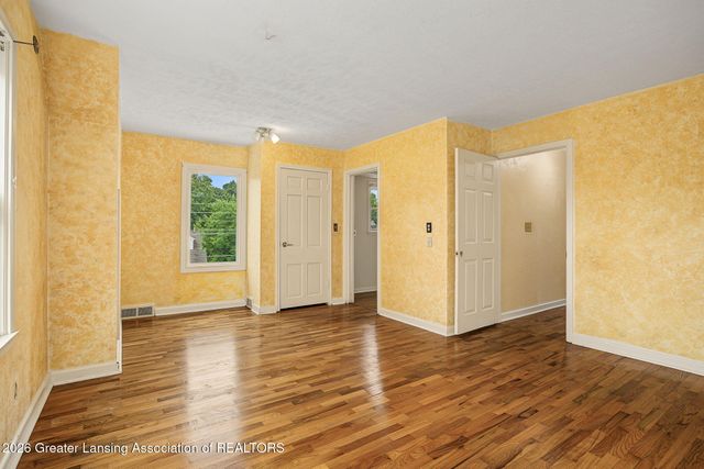 1608 Sunnyside Avenue, Lansing, MI 48910