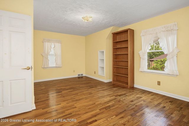 1608 Sunnyside Avenue, Lansing, MI 48910