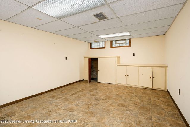 1608 Sunnyside Avenue, Lansing, MI 48910