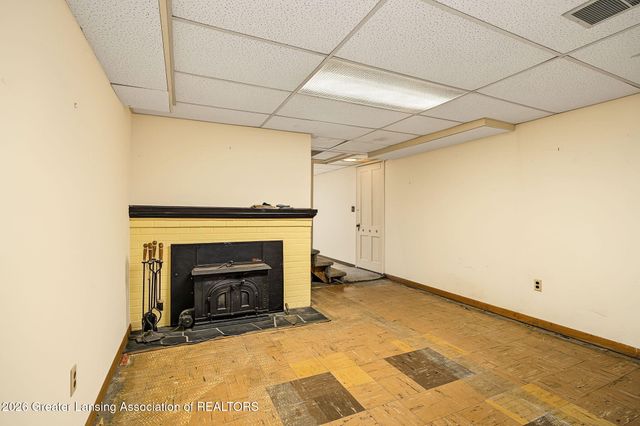 1608 Sunnyside Avenue, Lansing, MI 48910